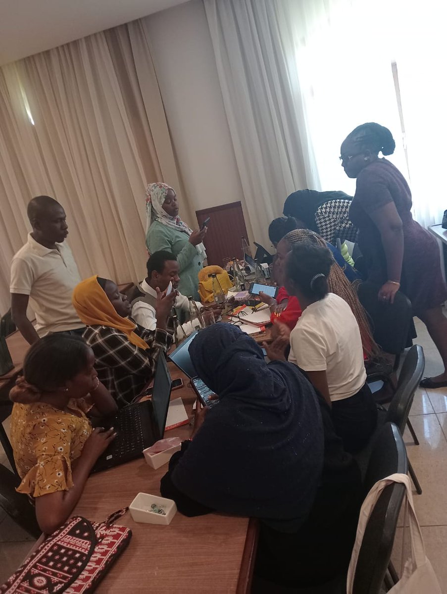 DreamAchieversk's tweet photo. DAYO participated in the final review of Kilifi County's Teenage Pregnancy Reduction Policy Brief. Together, we're working for a brighter future. #YouthEmpowerment #KilifiPolicyReview #TeenagePregnancyReduction #DayoSpeaks https://t.co/bbTaIhuMKd