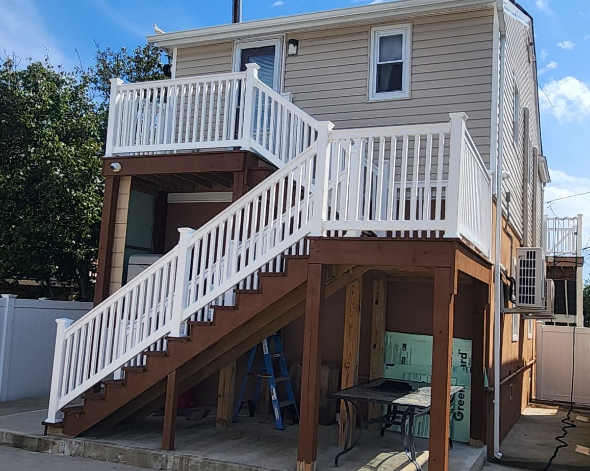 #VinylRailings #RailingSolutions #VinylRailingDesign #RailingInspiration #VinylRailingInstallation #RailingsForHomes #VinylRailingIdeas #RailingExperts #VinylRailingSystem #RailingDesigns #longislandrailings