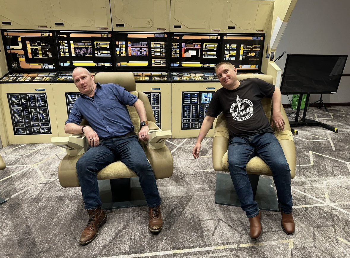 Geeky_Guys's tweet photo. We had an Excellent time on the @R1KERSBEARD Bridge this afternoon at @DestTrek great fun!! great people who own it too
ππ
#desttrek #destinationtrek #startrek #rikersbeard #riker #bridgeset #hilton #Birmingham https://t.co/tIc5h2AnfL