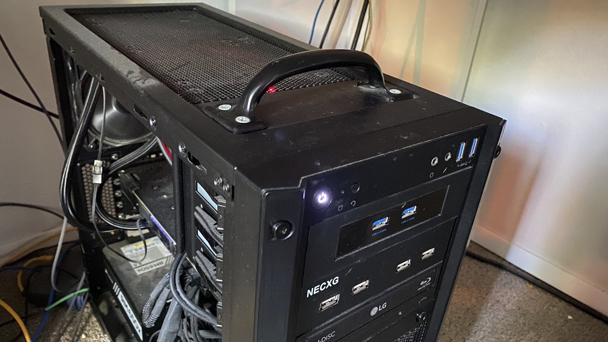 tim lindner tweet media