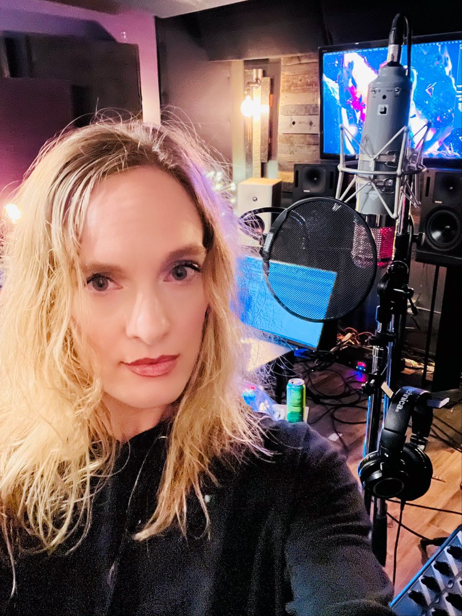 LucidFly's tweet photo. Last night…hangs with my new BFF - REDD ♥️ @ChandlerLimited @apexartsstudios #vocaltracking #studiolife #newmusic #comingsoon #rock #heavyalternative #altprogrock
Follow us on on @Spotify!
https://t.co/xOYbgtU0iY https://t.co/6FwIgfZe0i