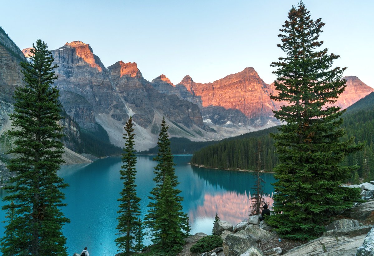 banfflakelouise's tweet photo. Today is #WorldPhotographyDay so let's see a photo from your visit to Banff National Park 📸

Share it in the replies below for us to see 👇

#MyBanff https://t.co/BNlOV2OIq6