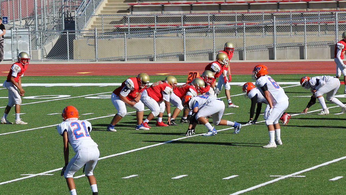 JhonasPinkard's tweet image. 1st game soph szn, #edgerusher, DE/DT got work on all sides D/O/Specials teams! #utility Strong D Gave up 0pts! #keepgrinding @_WHSFootball_ @TheAcornSports @805HSFB @latsondheimer @EliavAppelbaum @Coach_Power_805  @MaxPreps @247Sports @DlineCoachEd @mark_serve