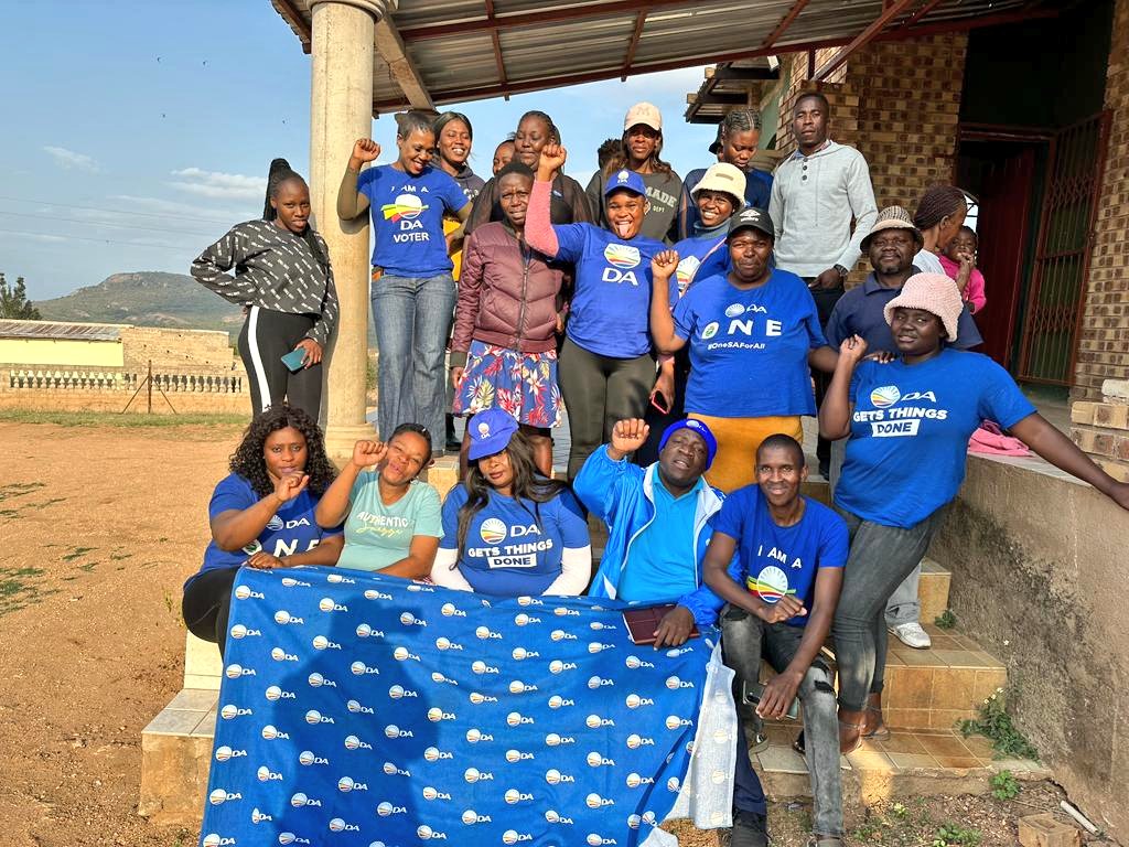 DA_Mpumalanga's tweet photo. 📌Mbombela
#PowerToTheRegisted
Vote for a government committed to working for all South Africans.
Visit: https://t.co/hvTRuwlMEG https://t.co/hBpjme3paD