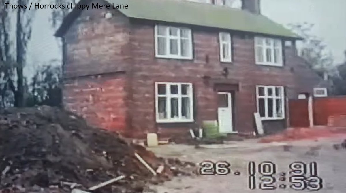 PickmereLake's tweet photo. A few stills from an amateur video shot in 1991 where you realise the place was in a worse condition than you remember :/
Thread https://t.co/Fe93OyMv6V