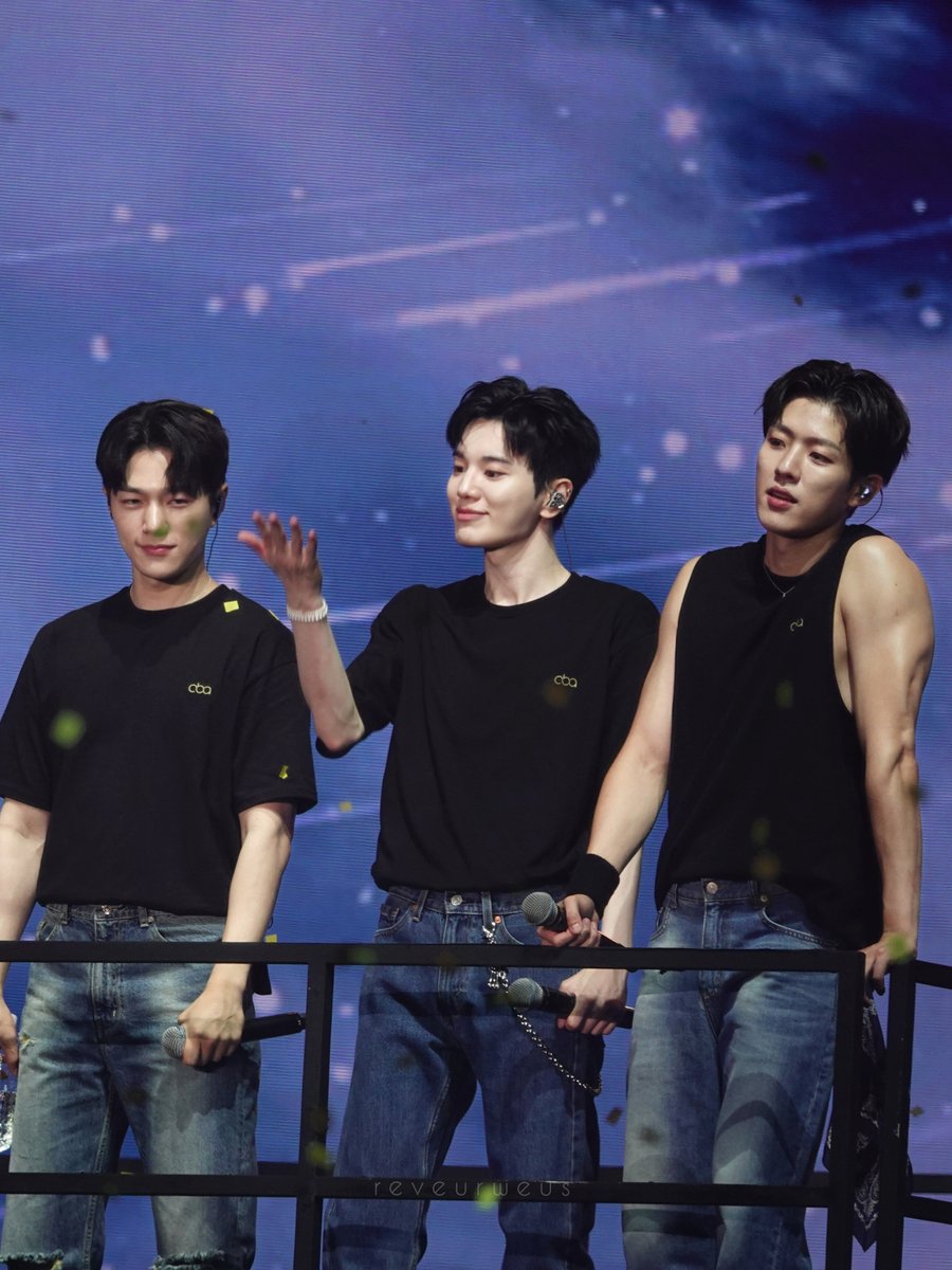 reveurweus's tweet photo. 好喜歡성종的笑容😭

#인피니트 #김명수 #엘 #이성종 #이성열 
#myungsoo #SungYeol #SungJong
#INFINITE #COMEBACK_AGAIN https://t.co/snQrJ0wJDW