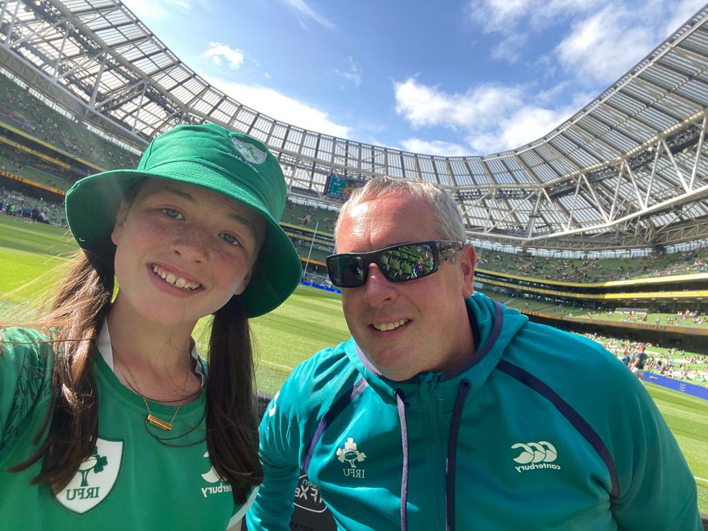 SweeneyAlan's tweet photo. #shouldertoshoulder #TeamOfUs #IREvENG https://t.co/YIm8k5v1D4