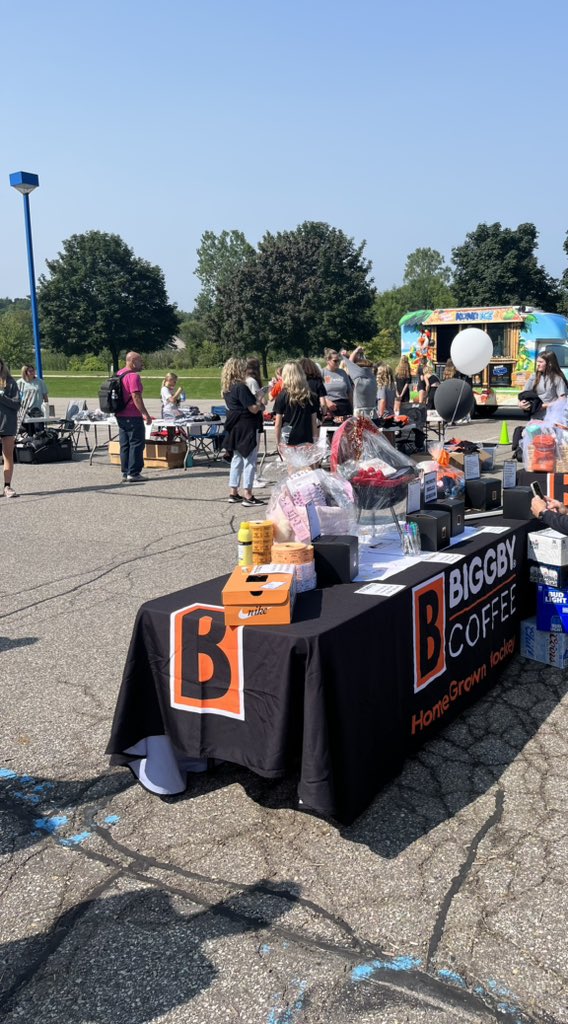 Stream_Cortex's tweet photo. Stream Cortex supporting @biggbyaaagirlshockey equipment sale &amp; setting team profiles!  Who’s next?!?!

@BIGGBYCOFFEE @BiggbyCoffeeHKY @nghlhockey @BKSelectsGirls @glenview_stars @jrflyers_girls @jrcanesgirls @GC_Girls_Hockey @RealVHHockey @AAABlueJackets @AAABlues https://t.co/R4eI5O38F8