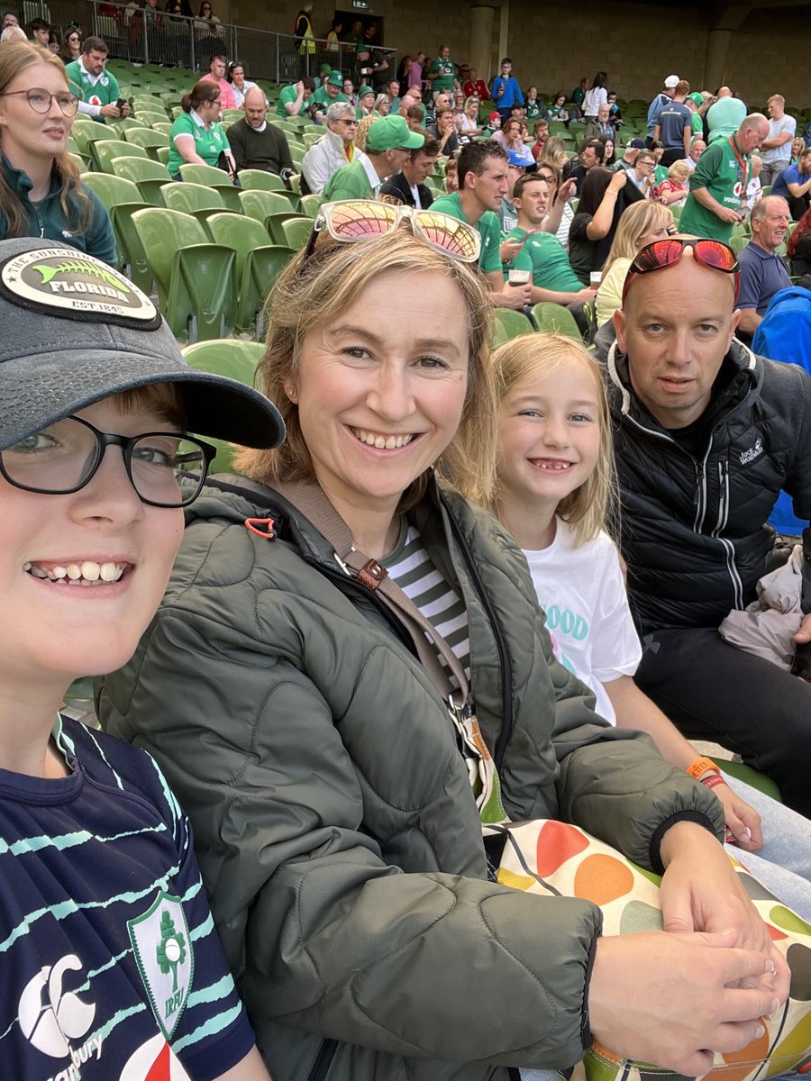clumpsdorman's tweet photo. #SHOULDERTOSHOULDER https://t.co/q1RvgTsJdN