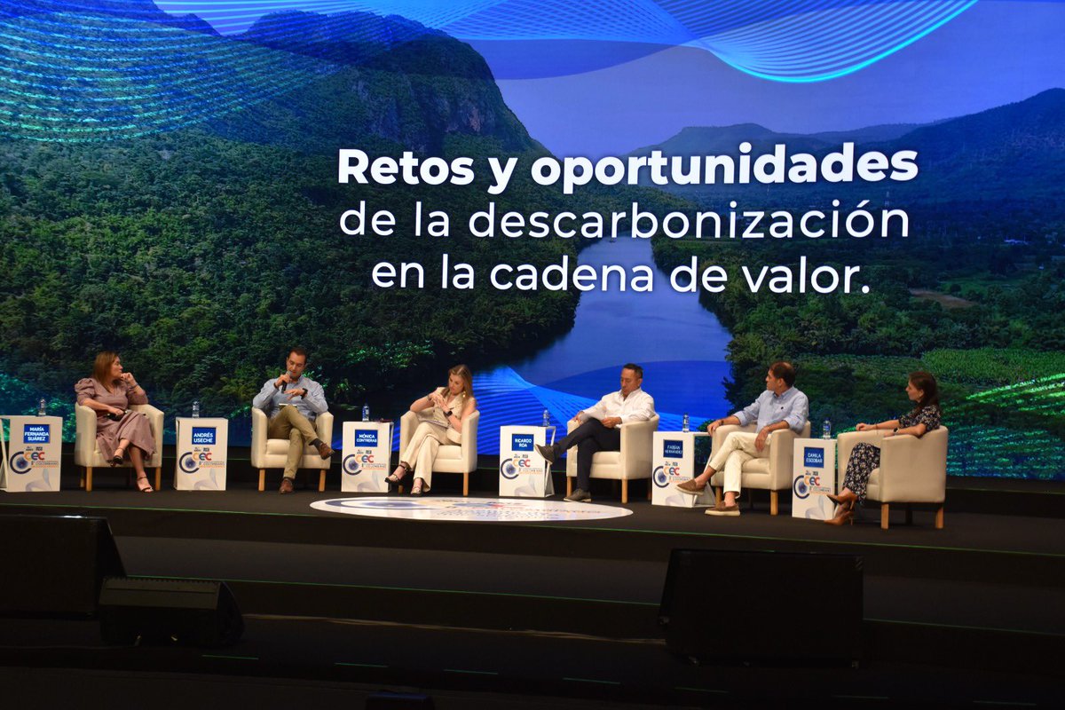 Tres de nuestros miembros de Junta <a href="/andi_bogota/">Seccional ANDI Bogotá, Cundinamarca y Boyacá</a> estuvieron presentes en el panel “Retos y oportunidades de la descarbonización en la cadena de valor” durante el último día del #CECANDI <a href="/ANDI_Colombia/">ANDI</a>
Nuestros empresarios trabajan día a día para tener una región más sostenible.