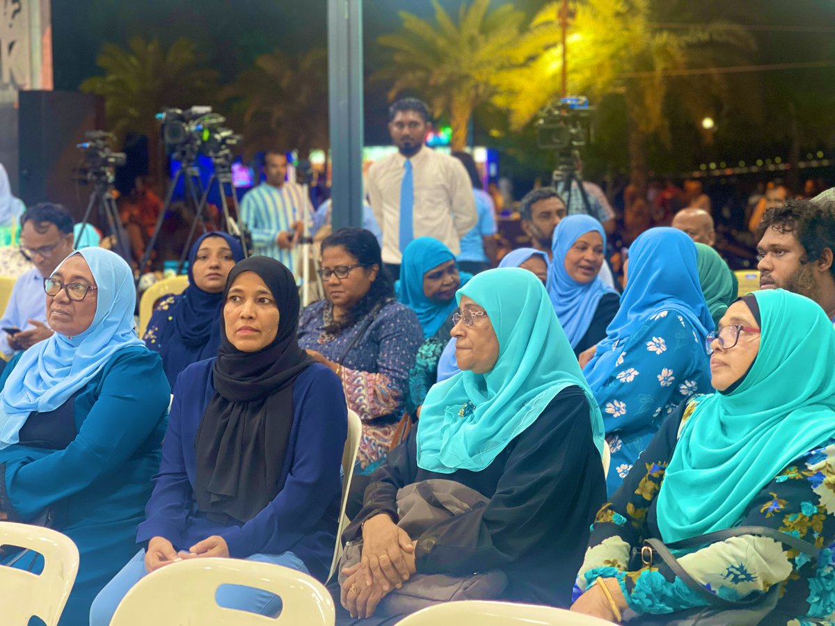 AlaikaAyesh's tweet photo. ދަ ޑިމޮކްރެޓްސް އިން މާލޭގައި ބާއްވާ ހަރުގެ ޖަލްސާ 

@TheDemocratsMV ގެ ރިޔާސީ ކެންޑިޑޭޓް @ilyas_labeeb އާއި ރައީސް @MohamedNasheed ބައިވެރިވެ ވަޑައިންނަވާނެ! https://t.co/7Wix7KcVlb