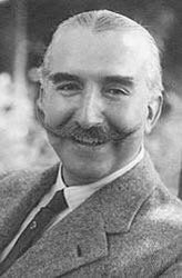 HILO escritores asesinados por la izquierda. 

Pedro Muñoz Seca. 
Nacido en El Puerto de Santa María (Cádiz) el 20 de febrero de 1879. Generación del 14. Dramaturgo. Católico y monárquico, fue asesinado por los comunistas el 28/11/1936 en Paracuellos de Jarama (Madrid)SIGUE⬇️