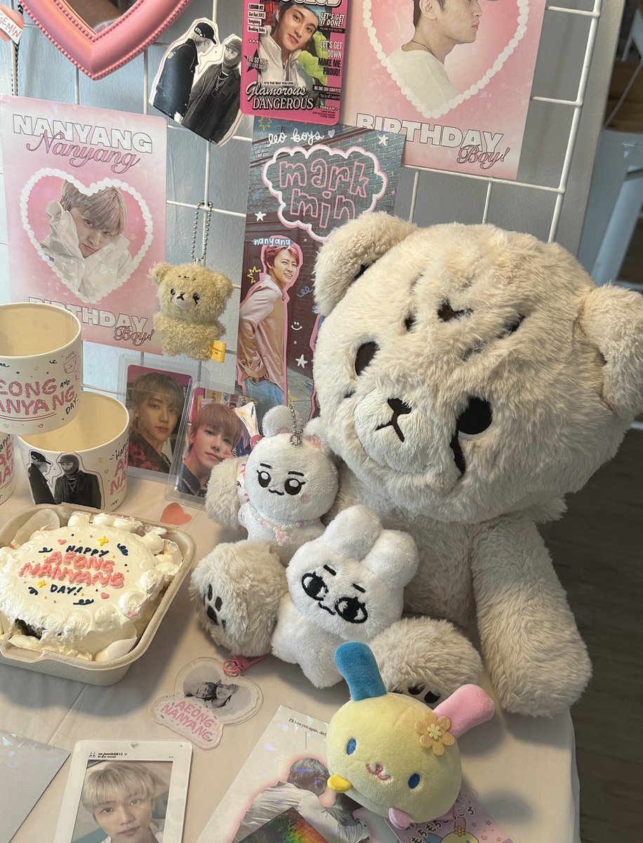 aeongnanyang's tweet photo. hi! who owns the nappongi in this pic? pls send us a dm 💕💌 https://t.co/tzmonZtuuS