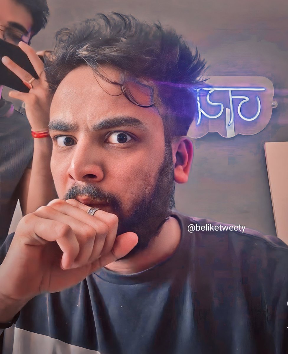 Suggest me funny caption of This pic✌️❤️
#ElvishYadav #ElvishArmy
P.c. - <a href="/beliketweety/">✵</a>