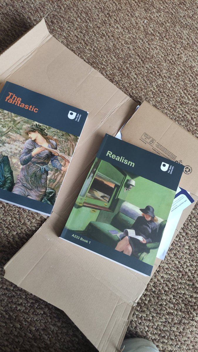 dbelles_writes's tweet image. Yr 4 of 6 Open University degree, unboxed. @OpenUniversity #artsandhumanities
