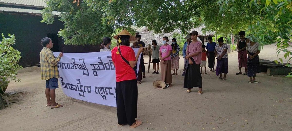 spring_2021's tweet photo. Yinmarpin-Salingyi Tsp Mass Strike marched on the streets and chanted revolutionary slogans to overthrow the military dictatorship.

#HelpMyanmarIDPs 
#2023Aug19Coup 
#WhatsHappeningInMyanmar https://t.co/mKKWSKat5C