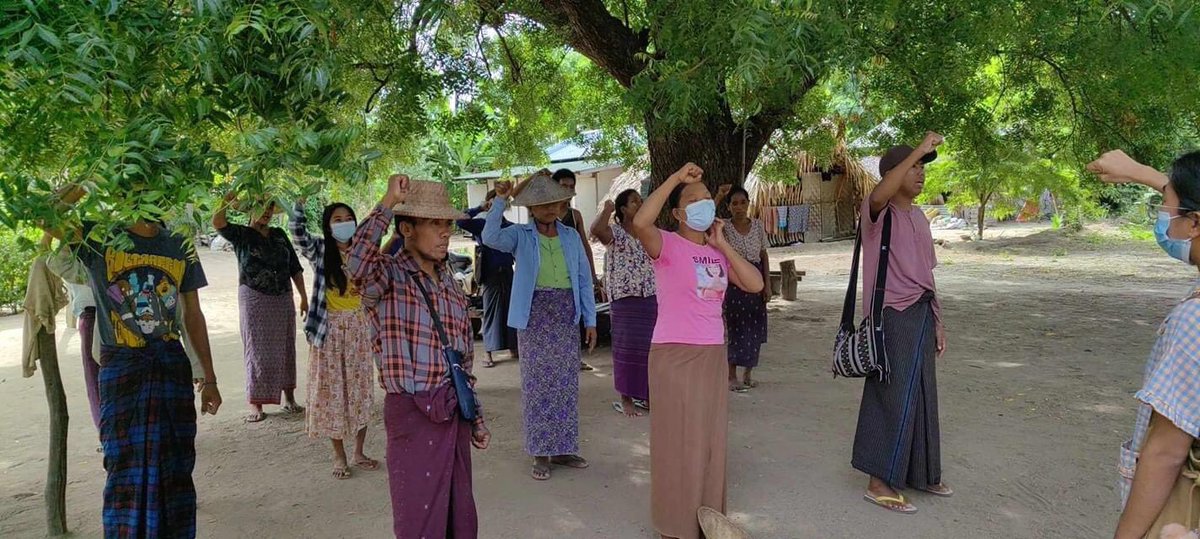 spring_2021's tweet photo. Yinmarpin-Salingyi Tsp Mass Strike marched on the streets and chanted revolutionary slogans to overthrow the military dictatorship.

#HelpMyanmarIDPs 
#2023Aug19Coup 
#WhatsHappeningInMyanmar https://t.co/mKKWSKat5C