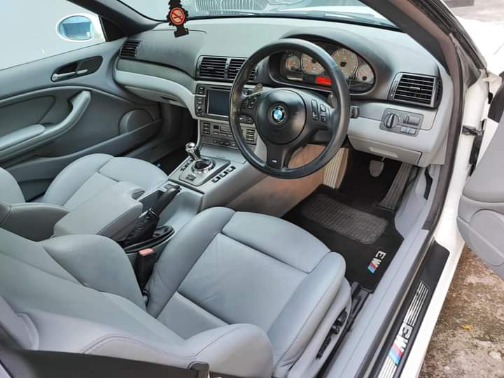 Suka Mobil Tua tweet media