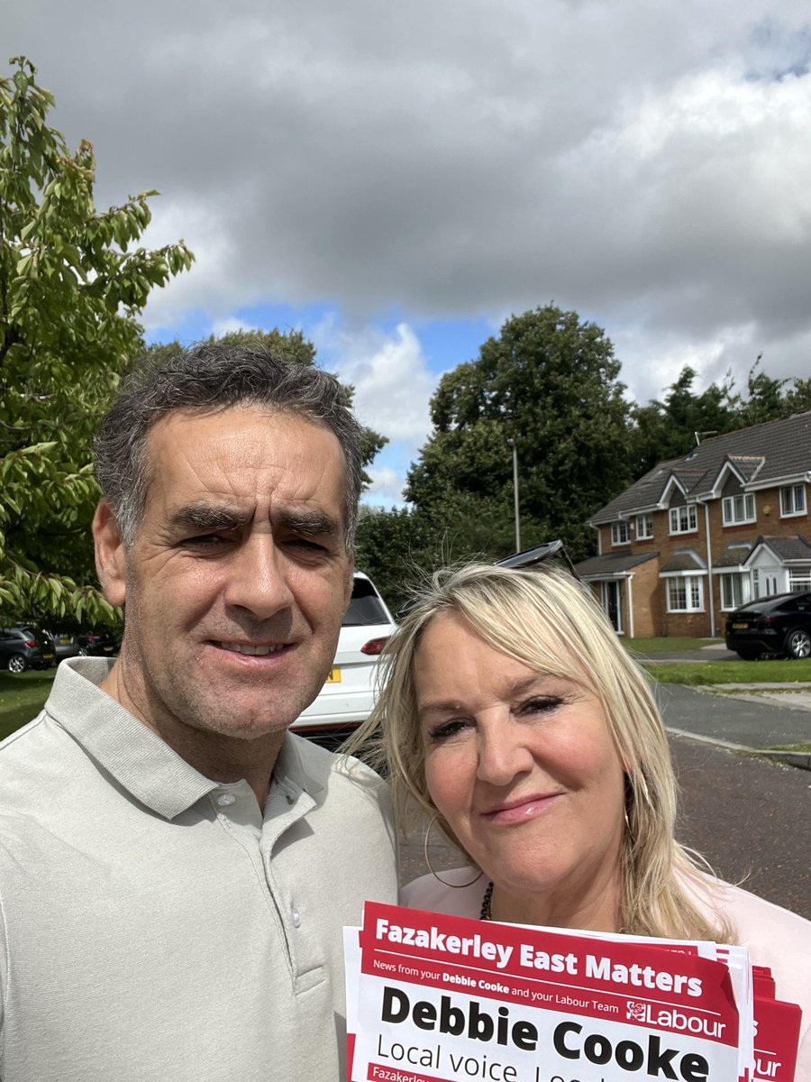 DebbieCookeFaz's tweet photo. Another day delivering leaflets in Fazakerley East, every vote counts 🌹@LiverpoolLabour #LocalvoiceLocalchoice #VoteLabour https://t.co/CyKDBuzxnT
