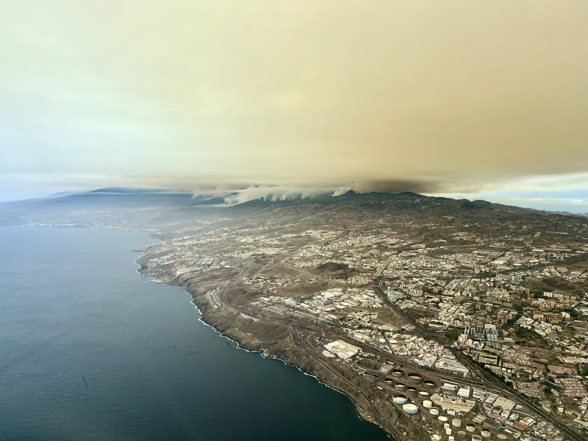 An uncontrolled forest fire 🔥 has been ravaging #Tenerife’s unique flora and fauna for the last 4 days. It has been declared “unextinguishable”. 

Breathtaking forests, canopies and viewpoints have been reduced to ashes. These natural jewels were the source of pride and identity
