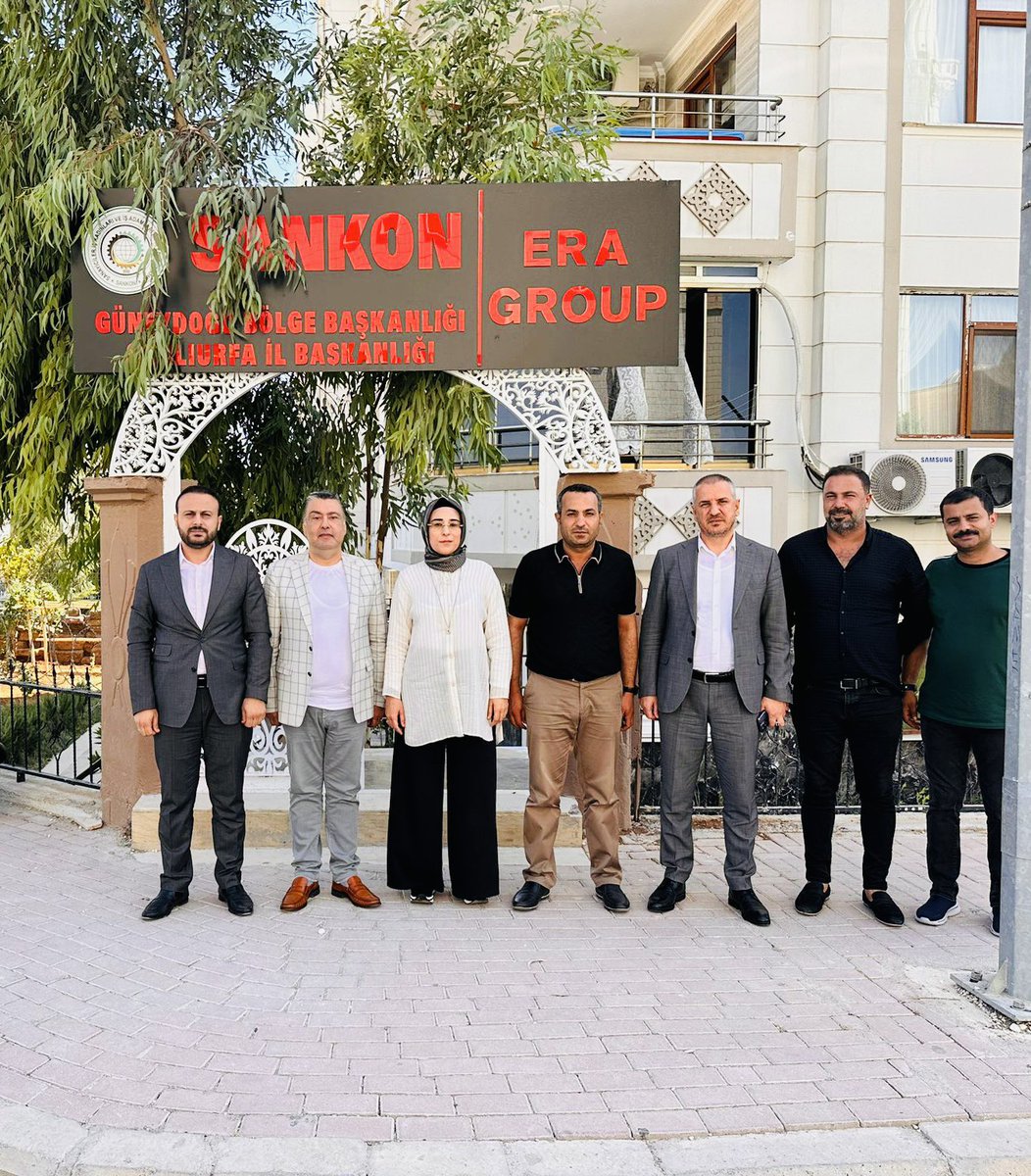 Ak Parti Şanlıurfa milletvekili SN <a href="/CYAZMAC/">CEVAHİR ASUMAN YAZMACI</a> ve Haliliye ilçe başkanı SN <a href="/mbagmanci63/">MUSTAFA BAĞMANCI</a> nın SANKON İl Başkanlığına ziyaretinden dolayı teşekkür ederim. <a href="/MehmetAliAkba12/">Mehmet Ali Akbaş</a> <a href="/resat_yazar/">Reşat Yazar</a> <a href="/akpartiurfa/">AK PARTİ ŞANLIURFA</a> <a href="/erkankandemir/">Erkan Kandemir</a>