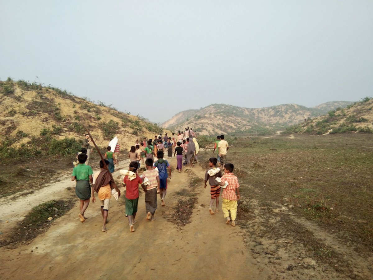 md_yasiein's tweet photo. #WorldPhotographyDay
Very few of shots of 2017/18 in Rohingya camp
#rohingyarefugees #Rohingya #refugees
#RohingyaCrisis #camplives #photography
#Documentaryphotography #crisis #HumanitarianAssistance #campview #yassinphotography #WorldPhotographyDay2023 https://t.co/N6iKTtwdhy