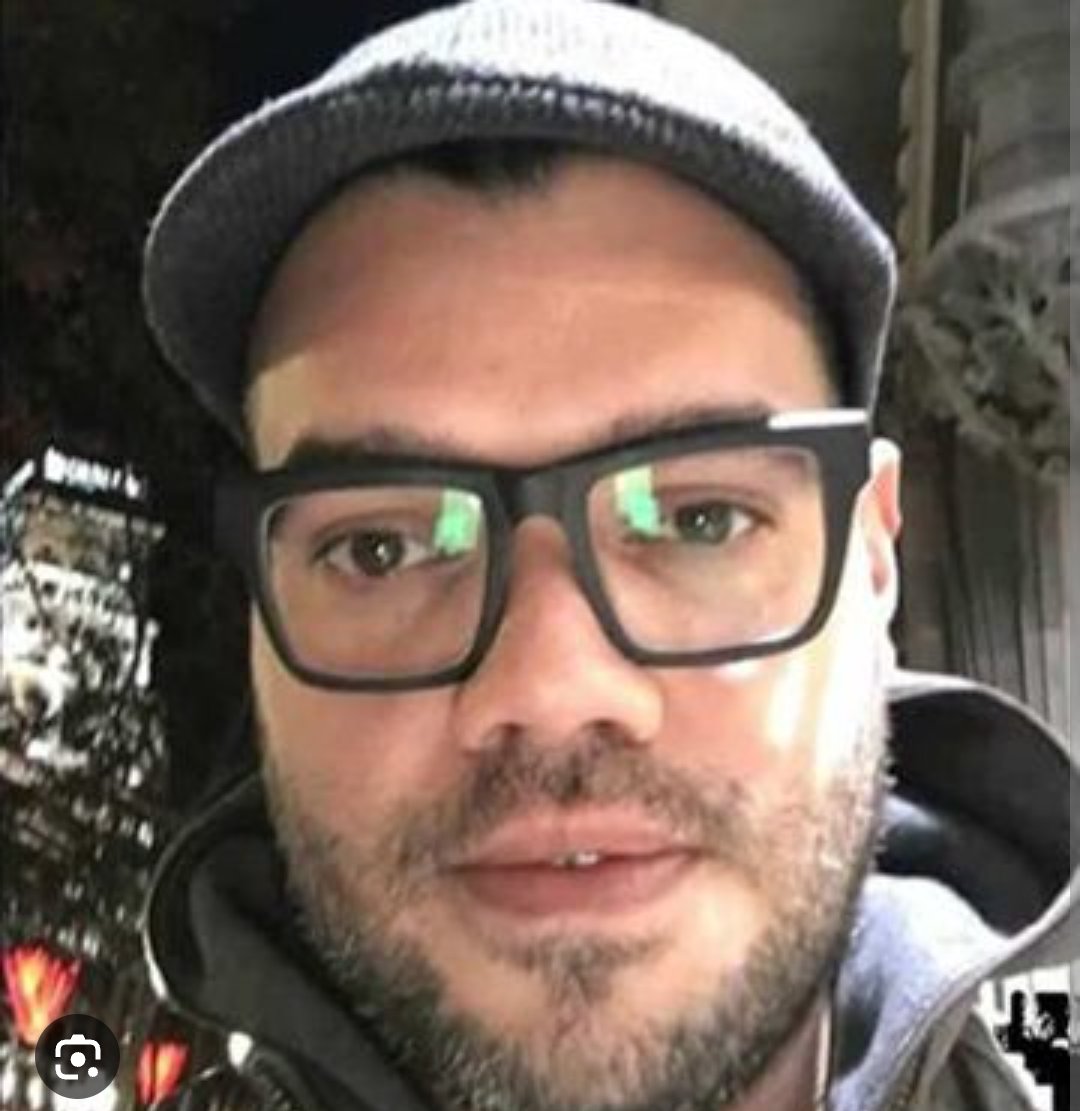 Serie corruptos de Venezuela.
Rafael Reiter Muñoz, fue Jefe de seguridad de PDVSA y mano derecha de de Rafael Ramírez. Acusado de desvio de capitales y lavado de dinero por más de 800 millones de dolares. Está en España esperando ser extraditado hacia Estados Unidos.