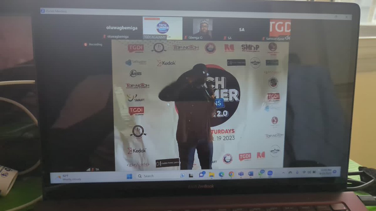Dhavidote's tweet photo. Here’s an opportunity for you to Unlock your potentials as a teen and delve into tech for free at the ongoing #techsummerforteens #tgdiacademy https://t.co/KFT2aeQx4q