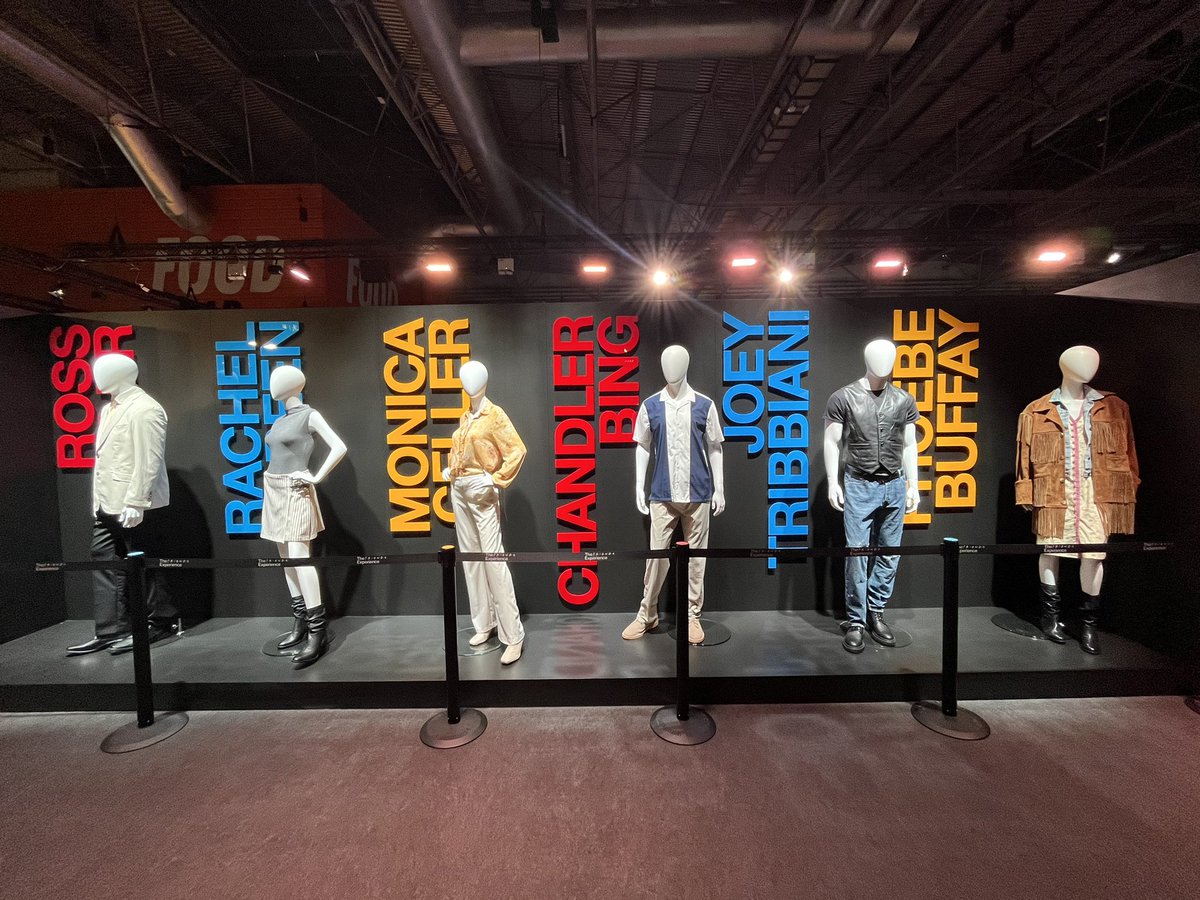 NatCBrooks's tweet photo. Really fab day out as a true F.R.I.E.N.D.S fan! 🥰🌳🎬☕️🐧☔️🍕🚕 @FriendsTheExp 
#friends #friendsfan #thefriendsexperience #theoneinbirmingham #thefriendsexperiencebirmingham #lovedit❤️ #ohmygawd https://t.co/VzcvjVS7My