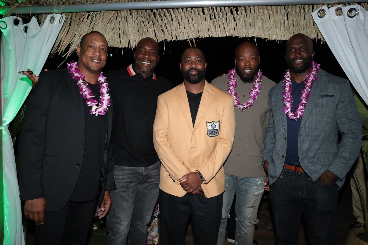 Revis24 tweet picture