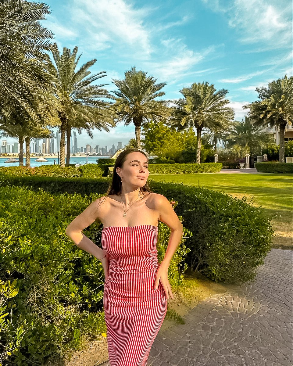Blue skies, a gentle Arabian Gulf breeze and a walk
through the #KempinskiPalm gardens to the beach. It’s
what August was made for.🌳🍃

📸@natalinkanonna.blg

#Kempinski #PalmJumeirah #DubaiSummer #LuxuryEscape #Staycation #BeachResort