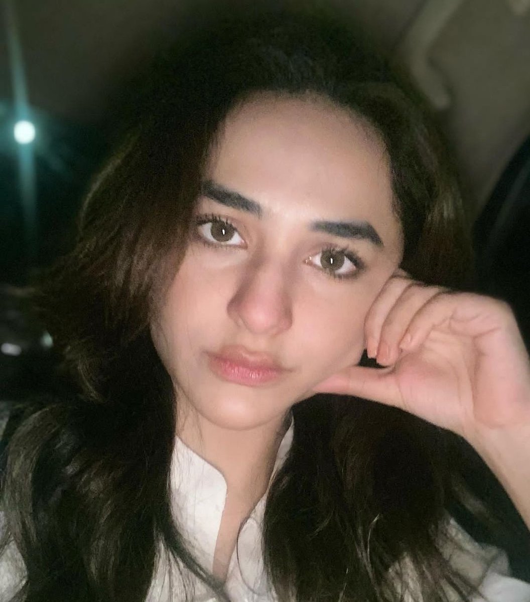 Pinnacle_Z's tweet photo. Her soul is a kaleidoscope 
Bursting with every shade and hue
But shift your gaze ever so slightly 
And she's something entirely new.

GORGEOUS YUMNA ZAIDI

#YumnaZaidi https://t.co/Mn3iqBwIHY