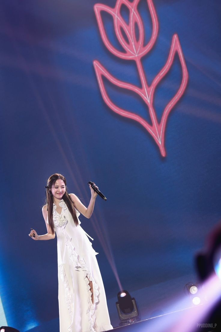 MoonbyKS's tweet image. My love always for u🥰🧎❤️
#KeepGoingFreen 
@srchafreen