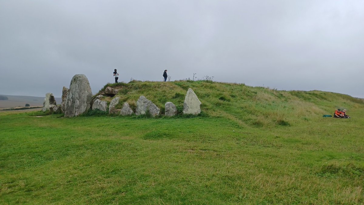 A lovely week in Wiltshire, lots of walking, wandering around churches, an accidental visit to Pevsner's grave at Clyffe Pypard. And the final day of the Ridgeway path after doing the rest c. 20 years ago 🤣