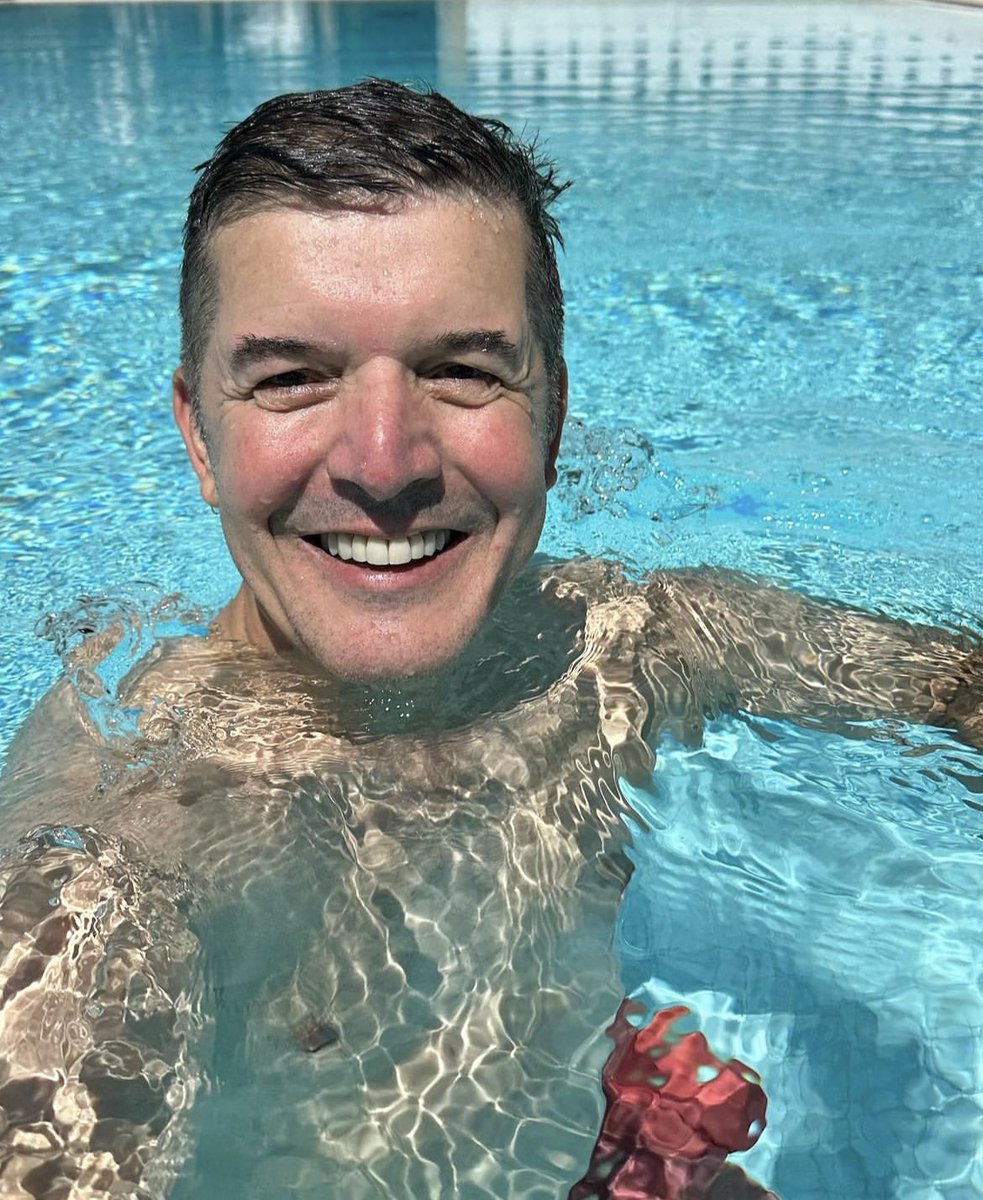 Bom fim de semana! 🏊‍♂️