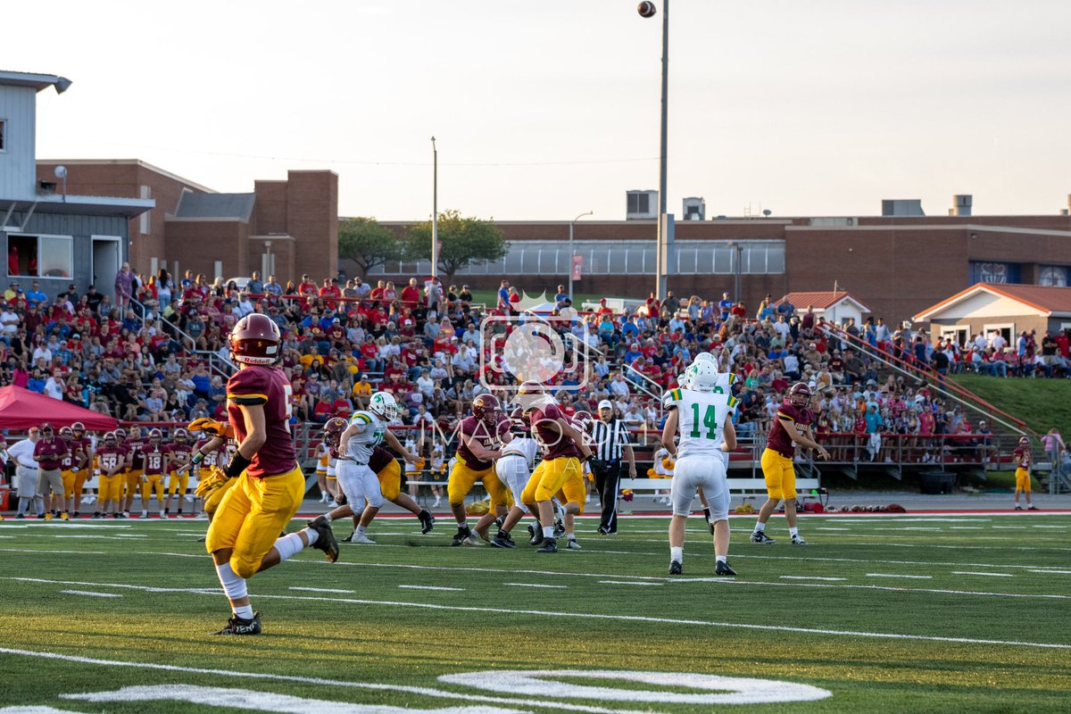 imago_dei_media's tweet photo. Itβs a good night when you get to catch 3 local teams in action. Full gallery coming soon!
β’
β’
β’
@LCKYAthletics @GarrardFootball @CCHSREBSFB
#football #highschoolfootball #lincolncounty #caseycounty #garrardcounty https://t.co/aLSE1pynXr