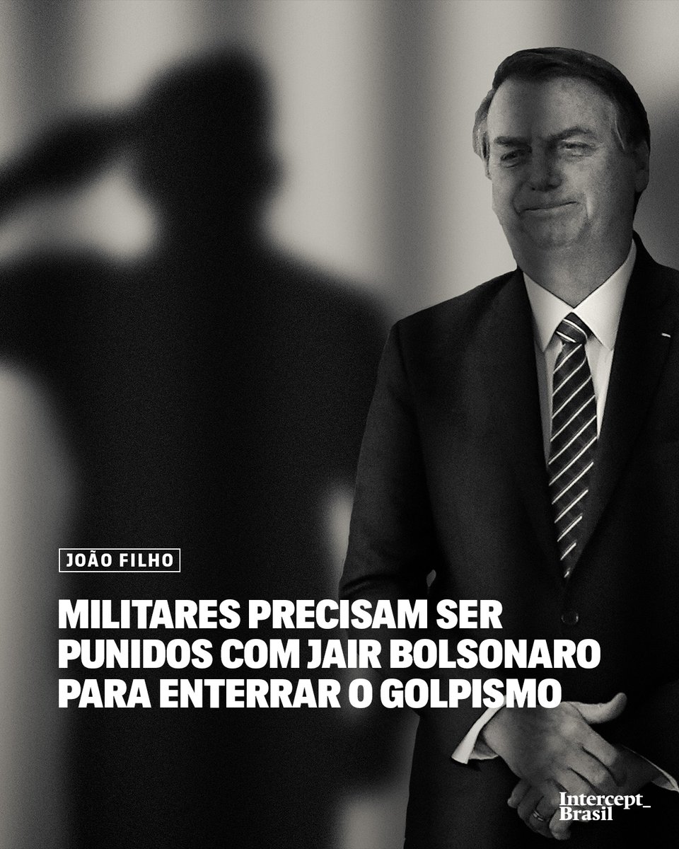 TheInterceptBr's tweet photo. Jair Bolsonaro está encalacrado com as recentes declarações do hacker Walter Delgatti na CPI do golpe. Delgatti apontou para a intensa participação da alta cúpula das Forças Armadas na tentativa de fraudar as urnas eletrônicas antes da eleição de outubro do ano passado.