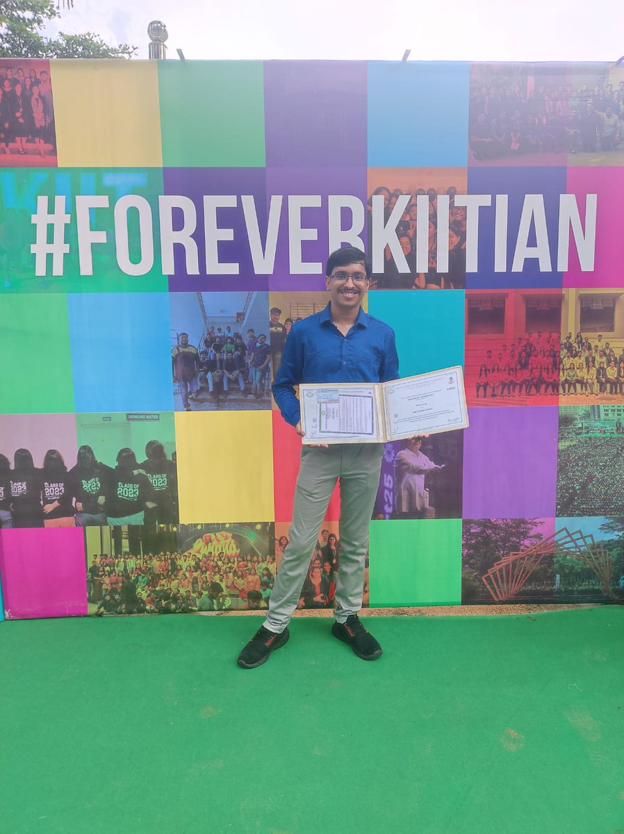 Mr_MusicalBrain's tweet photo. Graduation Day!!
Now I am a MTech Biotech Engineer ✨
@KIITUniversity
#kiitconvocation #kiit #convocation https://t.co/34gLixlaJr