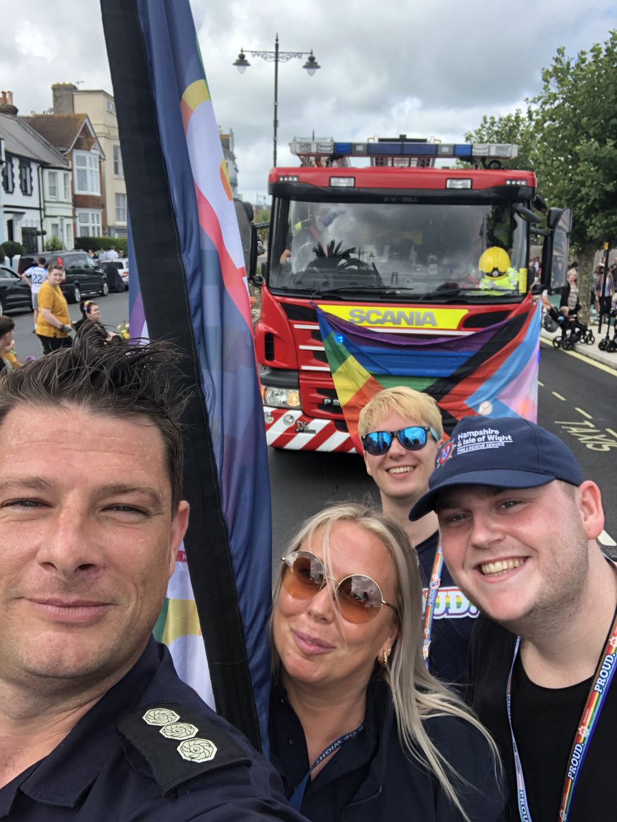 Hampshire & Isle of Wight Fire & Rescue Service tweet media