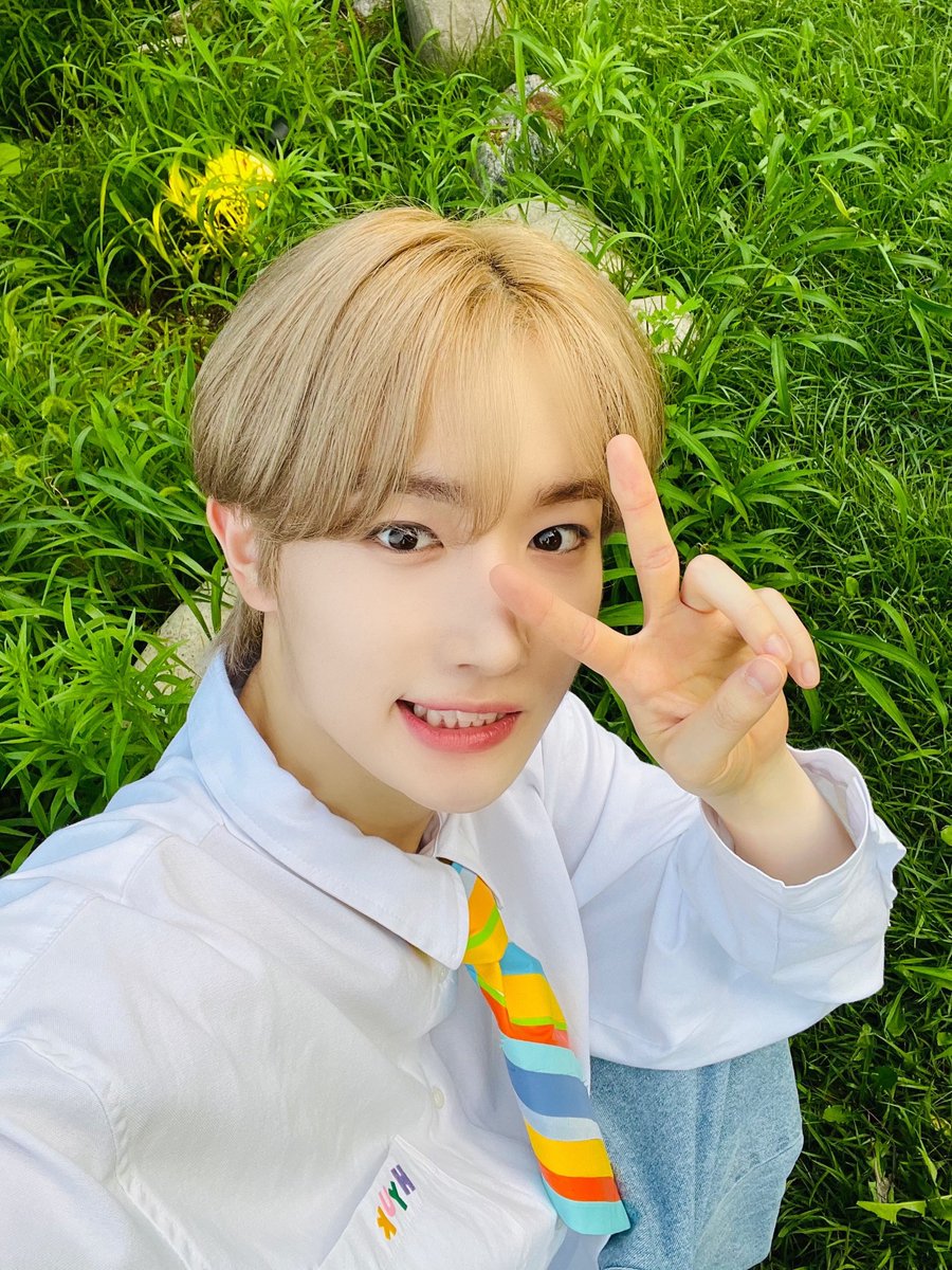 TPST_twt's tweet photo. [#혁] 나랑 같이 소풍가자~><😆 https://t.co/ObxI1gM6kd