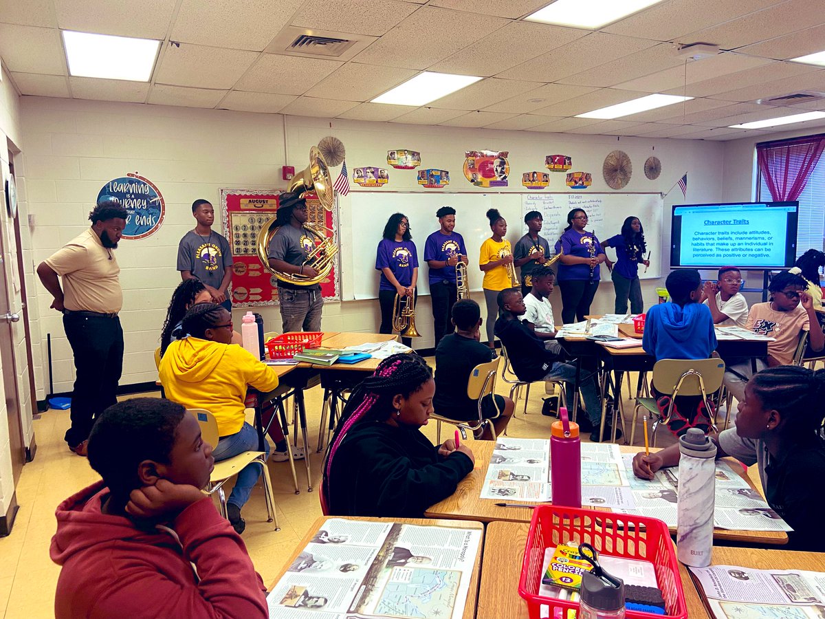 pleasantgrovees's tweet image. We are gearing up for another year of 6th-grade band. Today, Mr. Goodman, the Band Director, and a few members of the PGHS Band stopped by to speak about the music opportunities that continue after 6th grade. #RockYourRole #PGSTRONG