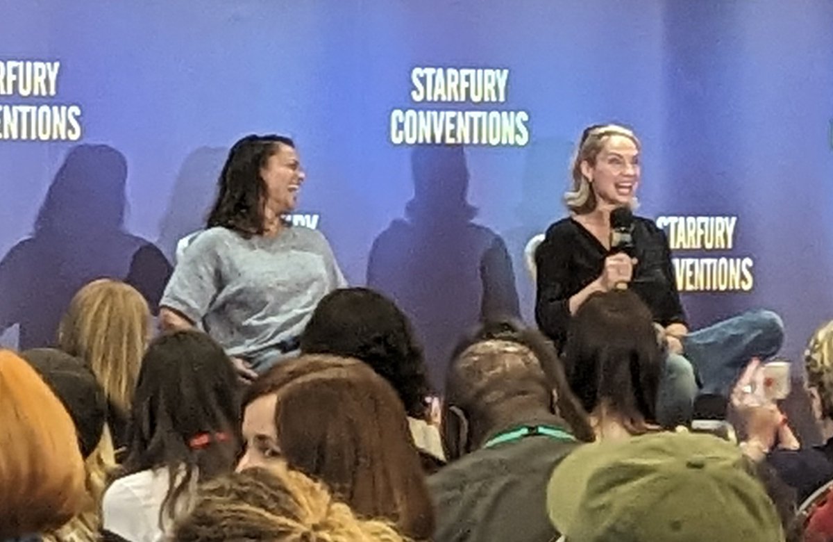 #Witchbomb it is a tricky thing indeed to have a Q&A session at fandom event during the strike but @kandysemcclure & #DianaPavlovsla delivered!