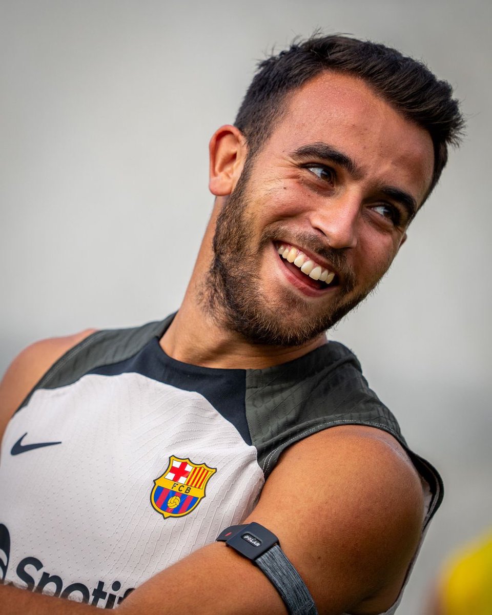 Con la lesión de Ronald Araújo y dando por hecho que Jules Koundé jugará como lateral derecho.

¿Eric García TITULAR?

❤️ SÍ
🔁 NO