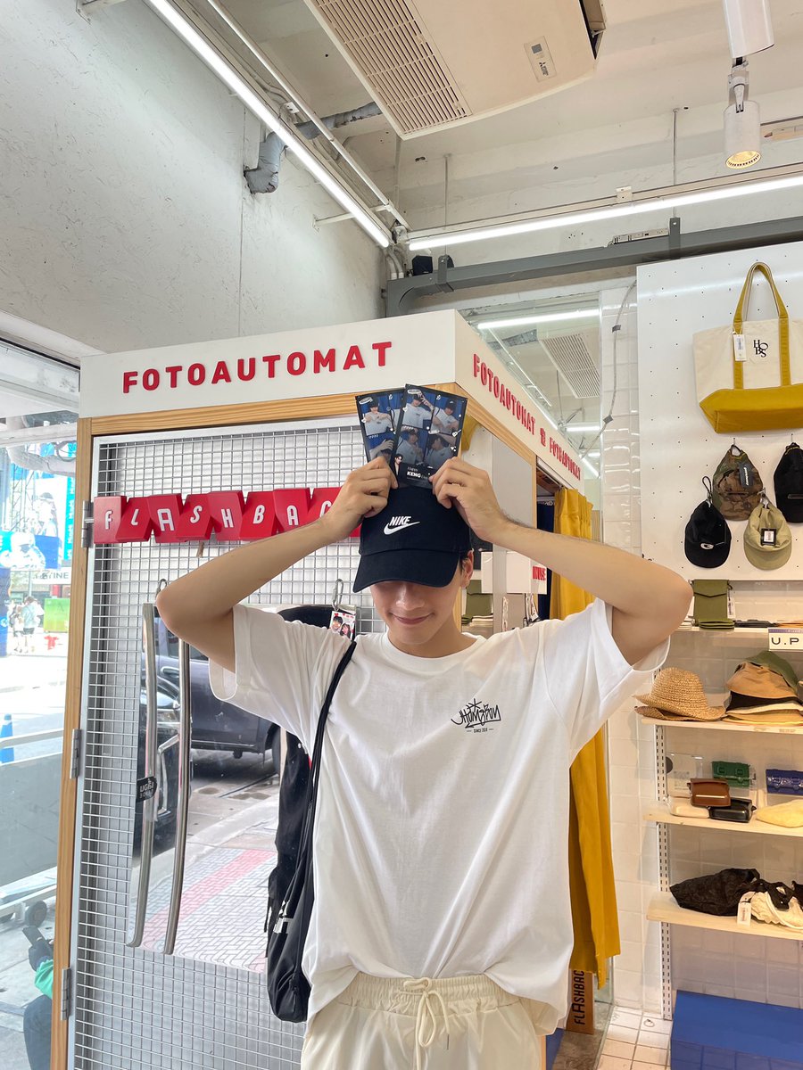harit_keng's tweet photo. ขอบคุณทุกคำอวยพรที่ให้เก่งมานะค้าบ วันนี้แฮปปี้มาก เก่งไปตามเก็บ Photobooth มาเเล้วนะค้าบ น่ารักมาก ขอบคุณมากๆจริงๆ 🥺 พึ่งเคยมีโมเมนต์นี้เลย ขอบคุณของขวัญทุกอันด้วยน้าาา 
#Lovely24thwithKengHarit https://t.co/cbSabew1Uy