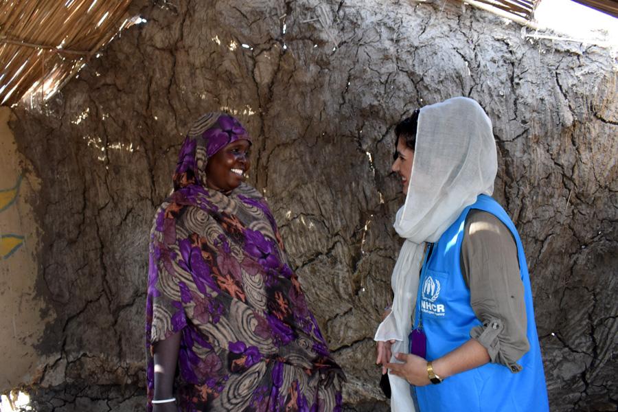 UNVArabStates's tweet photo. "It's a privilege to play a role in helping people rebuild their lives &amp; restore hope amidst challenging circumstances", says Isadora Zoni, a UN Volunteer with UNHCR currently supporting the crisis response in #Sudan.

➡️ Full story: https://t.co/ntwAZveAEg

#WorldHumanitarianDay https://t.co/emNEtZMxxZ