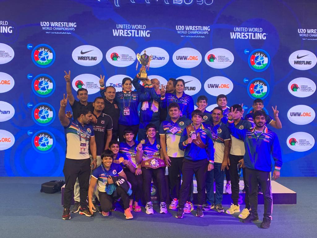 Narendra Modi tweet media