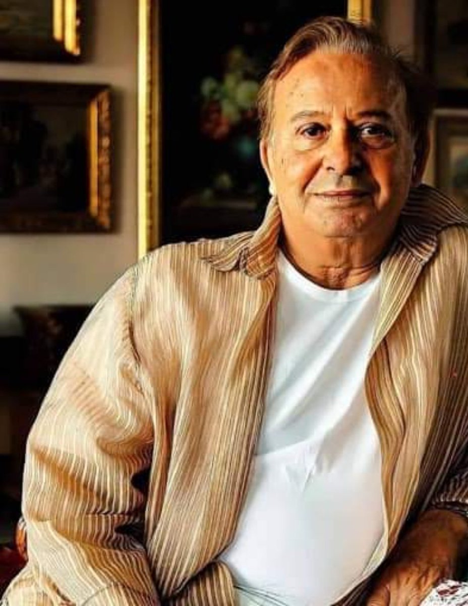 "Kadın kılığına giren bir sanatçıdan değil, dindar kılığına giren bir sahtekardan korkmalısınız!"

Çok katılıyorum. Seyfi Dursunoğlu'nun anısına saygıyla...