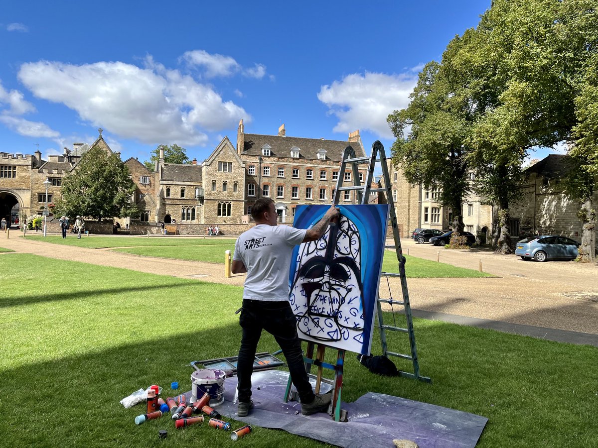 Battling the wind this morning ⁦<a href="/NYCES_/">Nathan ‘Nyces’ Murdoch</a>⁩ outside Peterborough Cathedral with ⁦<a href="/ArtofTonyNero/">Tony Nero</a>⁩