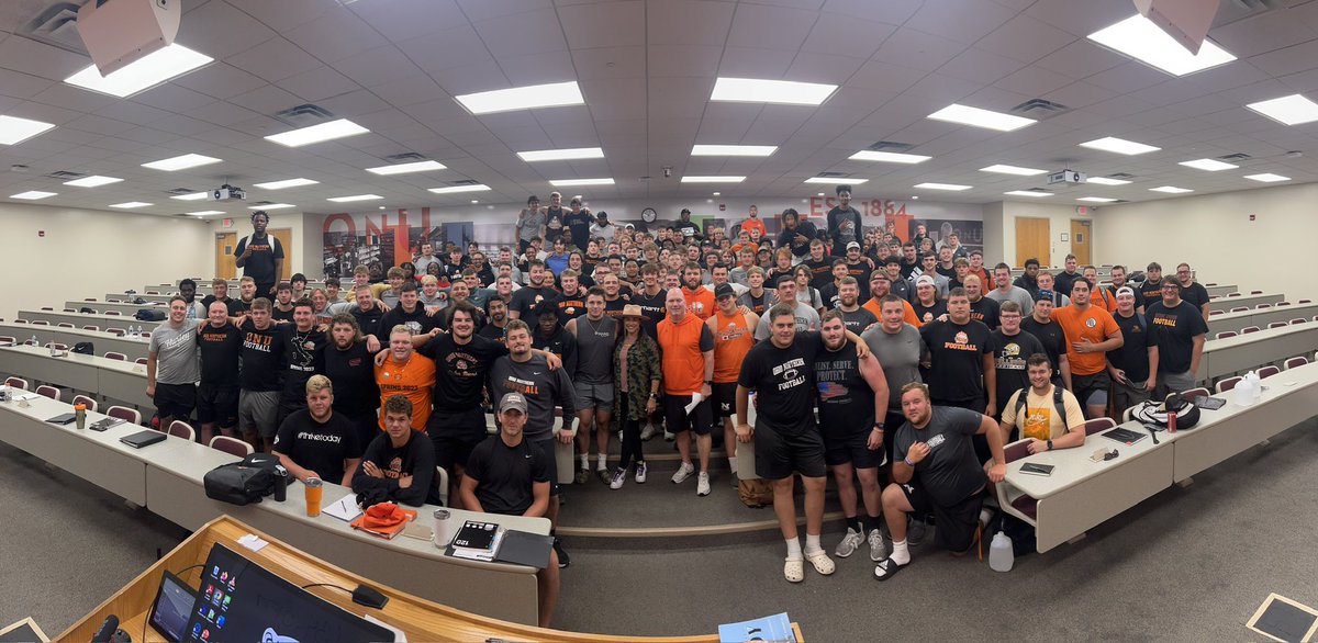 Rachel JOY Rohe 💍 tweet media