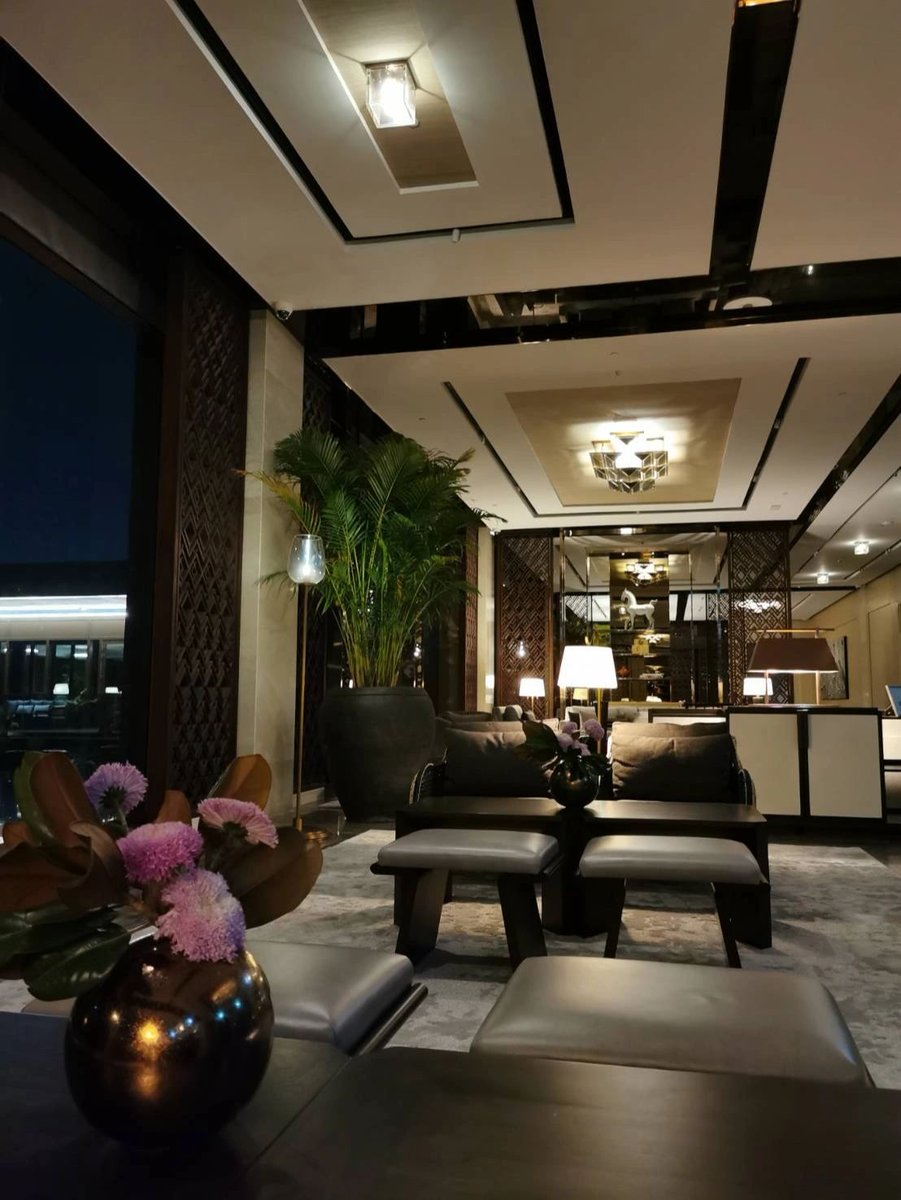 jodyi99's tweet photo. Come and have a cocktail with some snack. Another fun thing for weekend 😊😊 
""Capella Hotel Bangkok" https://t.co/sIhlkDnbvo